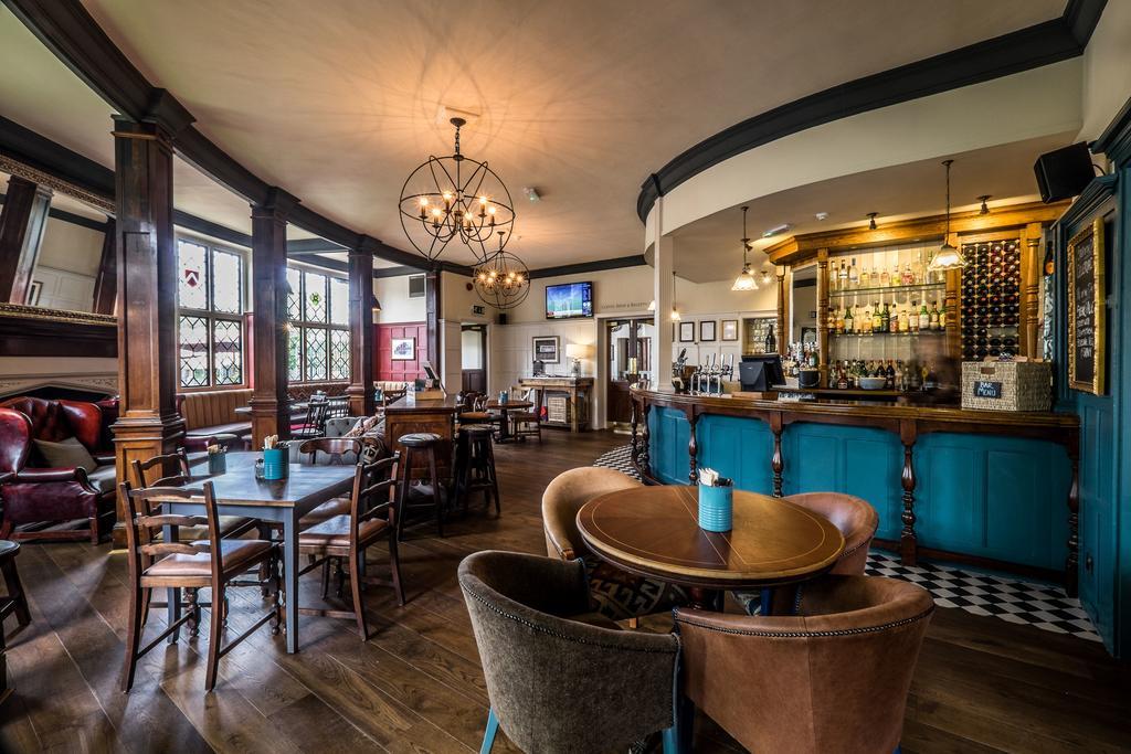 Bridge Hotel Greenford  Exterior photo